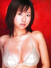 Asian model Hitomi Kitamura Posing