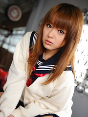 Cute babe Rui Natsukawa showing off her body