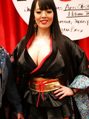 This is no ordinary set of convention shots... these are from this year's 2015 AVN convention in Las Vegas, and feature one of the most amazing all-natural big boobs marvels of all-time: the incredible 32N Hitomi Tanaka!