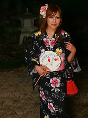 Hot Japanese lady in kimono Eri Hoshikawa